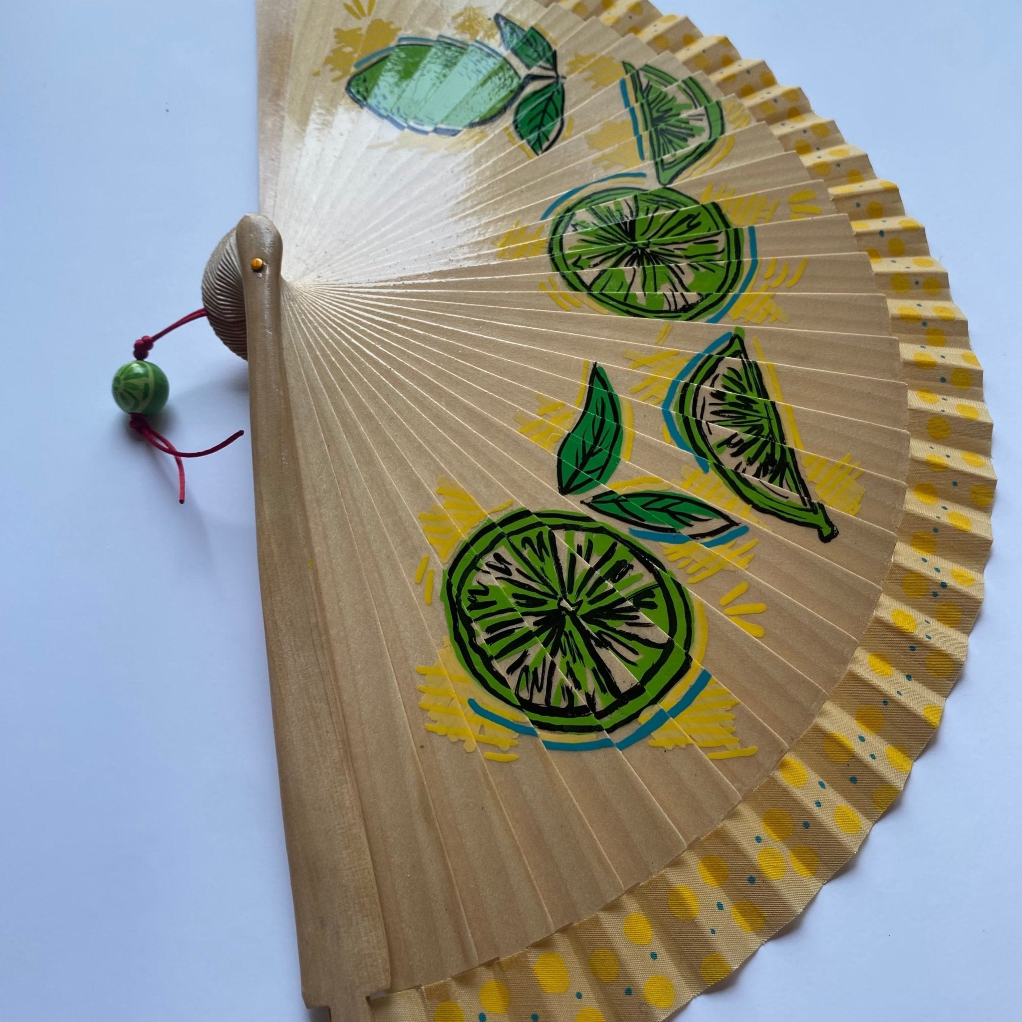 Folding Hand Fan - Fresh Lemon Art - Wood (42x23cm)_endorphin art