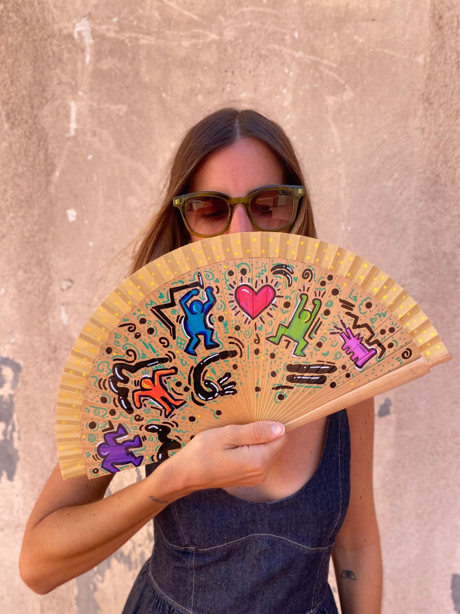 Folding Hand Fan - Keith Haring Art - Wood (42x23cm)_endorphin art