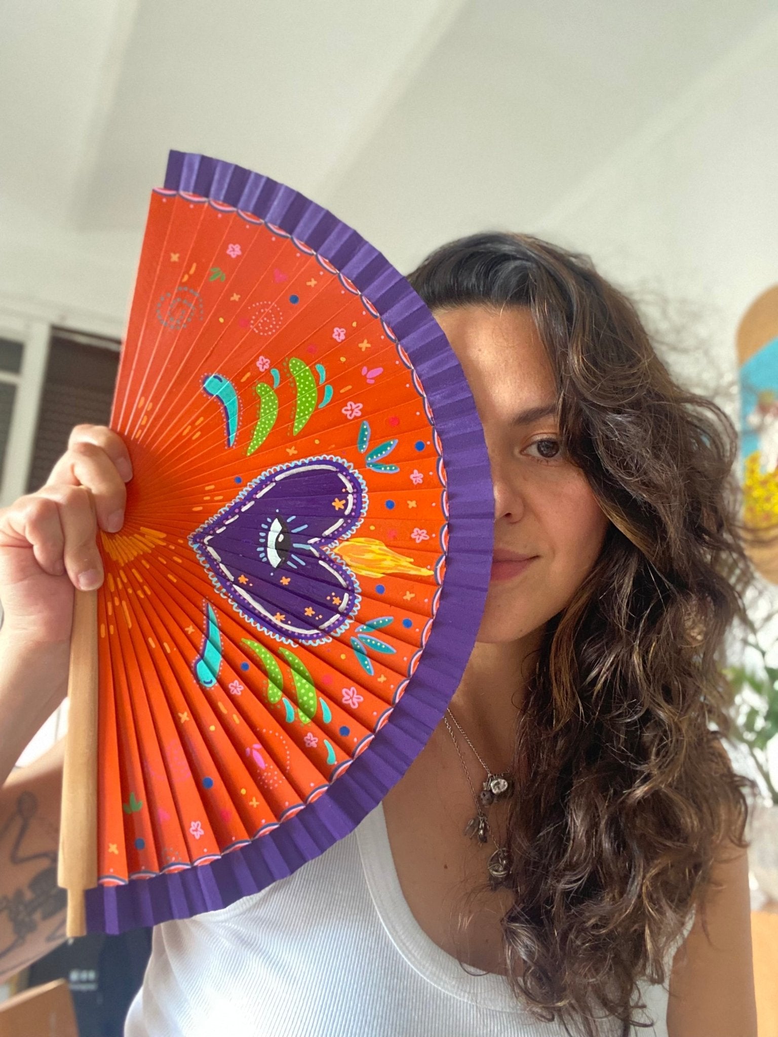 Folding Hand Fan - Sacred Heart - Wood (42x23cm)_endorphin art