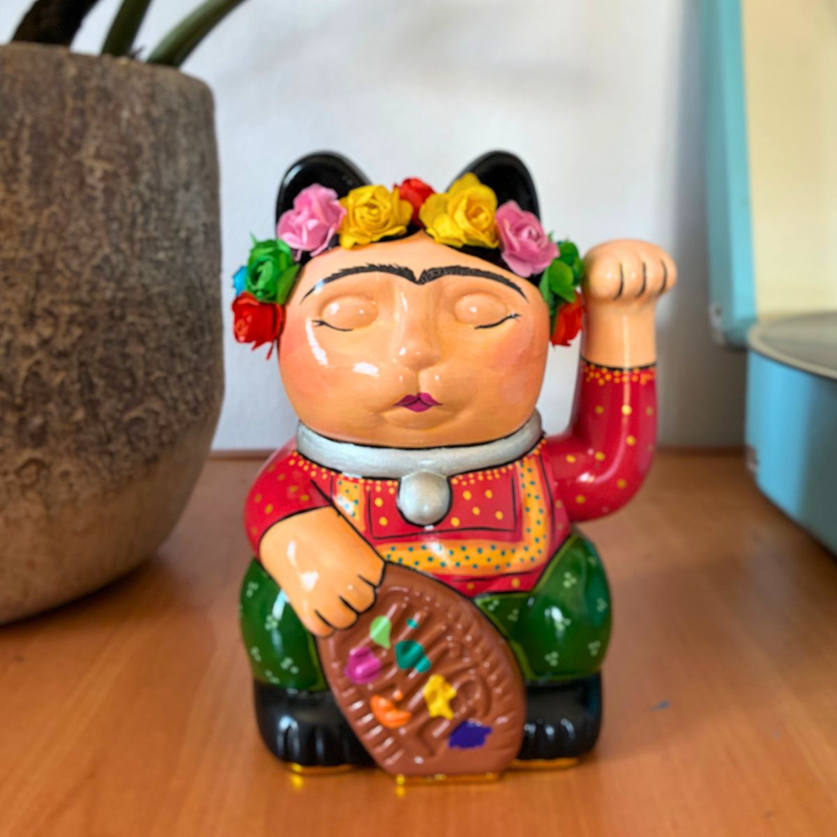 Maneki Neko Frida Kahlo Lucky Cat Statue_frida kahlo_endorphin art
