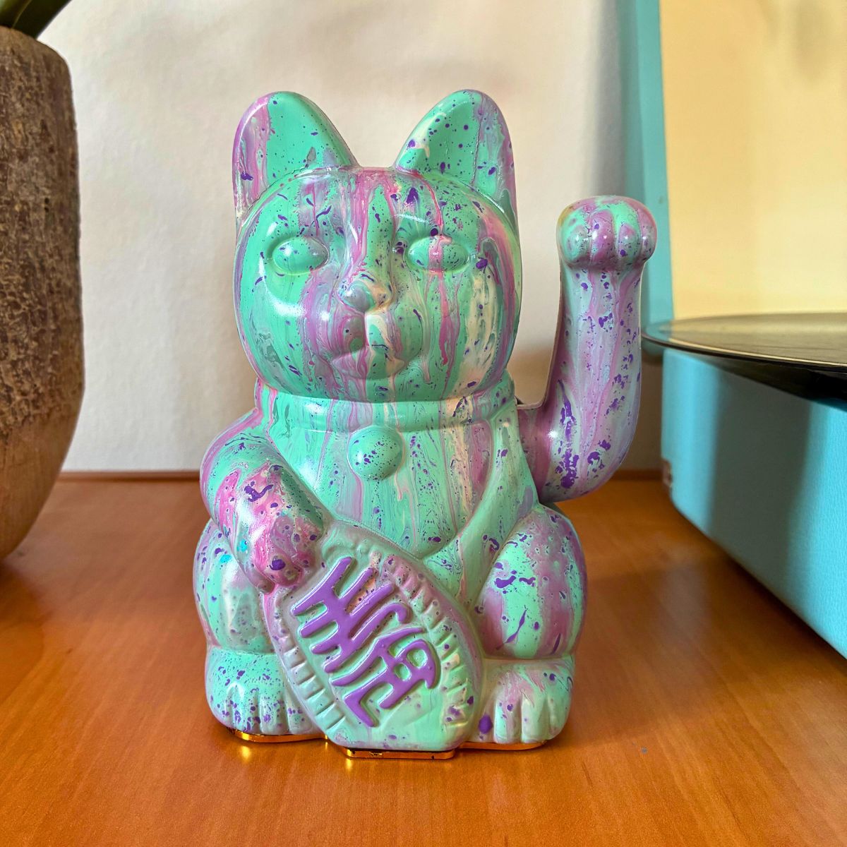 Mint Lilac Splash Lucky Cat_endorphin art